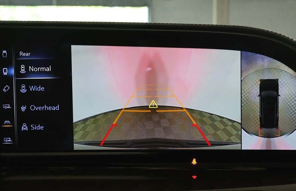 Car Image 6